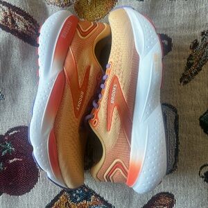 NEVER WORN Brooks Glycerin 21 Women’s Size 7.5!